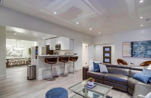 Lux Escape 2 • Views Hot Tub Games Mini Golf - Foto 24