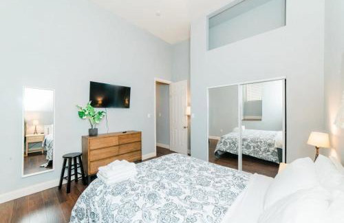 Modern Chic Suite - Amazing Location - GroupStay - Foto 16