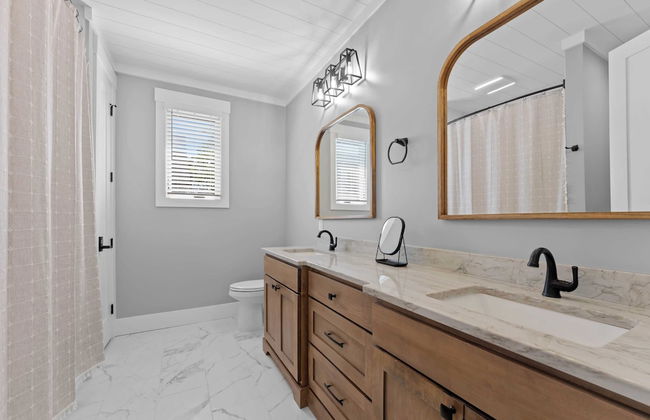 Blue Heron by Avantstay Lakefront, Dock, Pool, Theater Sleeps 22 - Foto 40