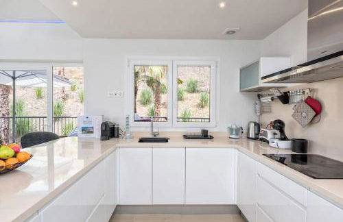 Seaview Luxury 2 Bedrooms Apt in Reserva del Higueron - Foto 7