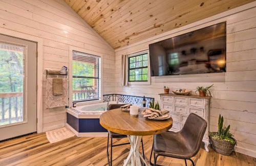 Romantic Broken Bow Cabin with Jacuzzi and Fire Pit! - Foto 2