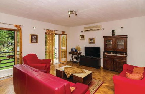 4 Bedroom Cozy Home In Gruda - Photo 19