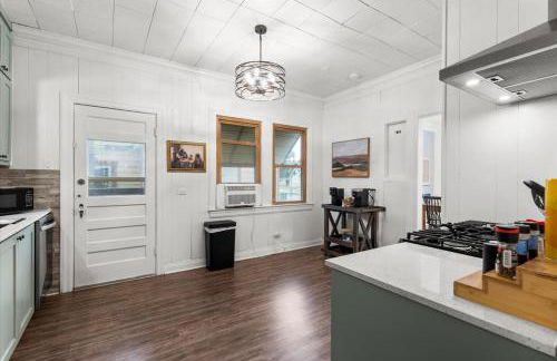 Evergreen Manor Private Pool 3BR No Stairs Retreat - Foto 28