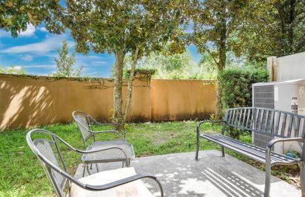 Quiet Corner Gem in Gated Crestwynd Bay - Foto 22