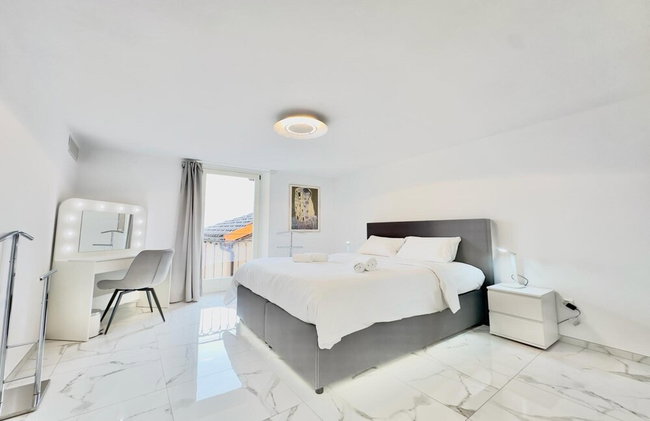 Red View Apartment - Photo 12