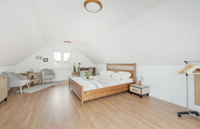 Beautiful House With Garden by Renters - Photo 9