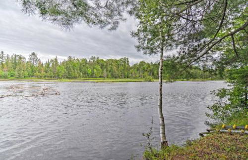 Rustic and Modern Home with Fire Pit on Tower Pond! - Foto 32