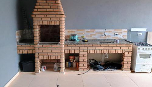 Casa aconchegante com churrasqueira e piscina para um ambiente familiar - Foto 4