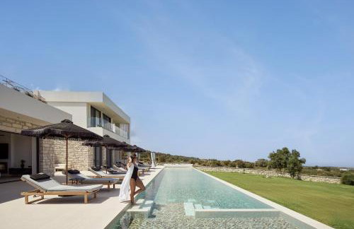 Gavras Exclusive Villas, with Infinity Pools, Spa Whirlpools & SeaViews, By ThinkVilla - Foto 1