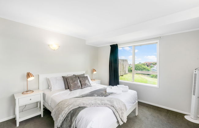 A Home away from Home - Netflix -Parking - Foto 33