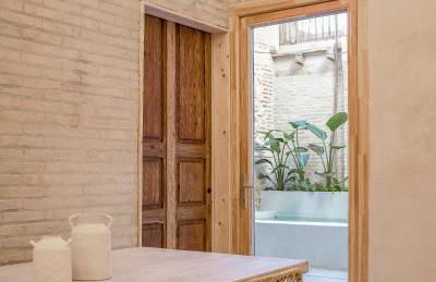 Design house with swimming pool near the sea - Photo 3