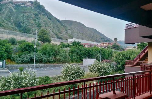 Sulla spiaggia di Letojanni - Foto 18