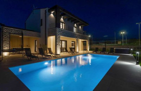 3 Bedroom Cozy Home In Nedescina - Foto 17