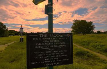 Elegant Windsor Flat - Short Walk to Windsor Castle, River Thames & Train Station - Foto 33