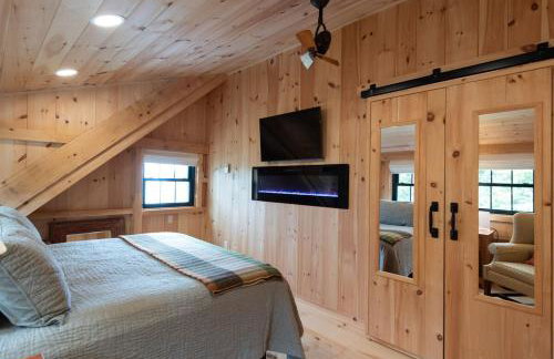 Oceanview Barnhouse Retreat with Hot Tub - Foto 3