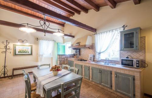 Villa Giovanna, a charming Villa with pool in a beautiful landscaped garden - Foto 25