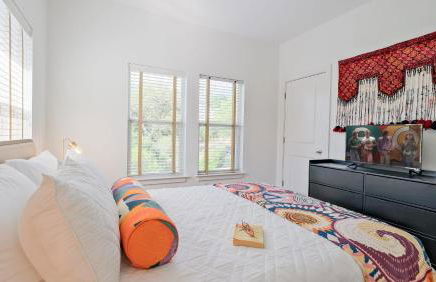 Hacienda SoCo - Fire Pit & 3 Min Walk to SoCo - Foto 39