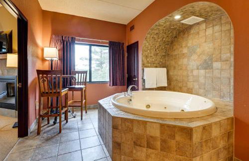 Wisconsin Dells Resort Condo with 2 Fireplaces - Foto 14