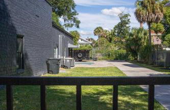 Urban Oasis - A Newly Renovated 4BR Dream - Foto 34