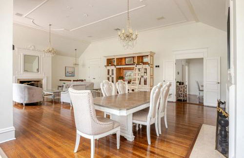 NEW Luxury Country Club Hot tub Gym Pool House Outdoor Kitchen EVENTS - Foto 71