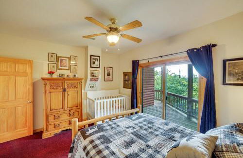 Decks and Views Spacious Cabin Near Table Rock Lake - Foto 28