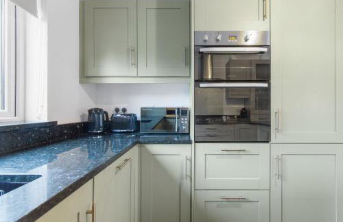 Modern Serenity in Langley Vale - Photo 12