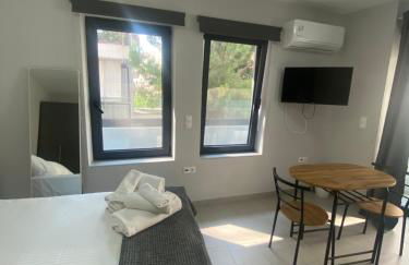 FEELS LIKE HOME - Photo 1