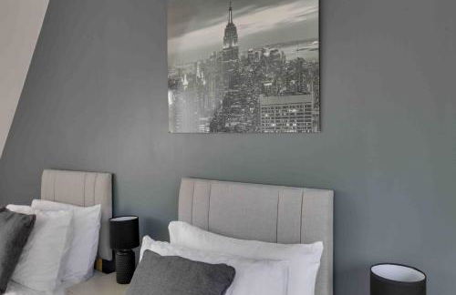 Elizabeth II Five Bedroom Spacious Home - Foto 30