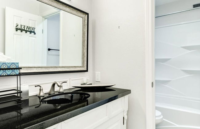 Seaside and Breezy Condo at the Victorian - Foto 20