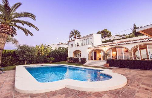 Excelente Villa Mediterránea en Jávea - Foto 1