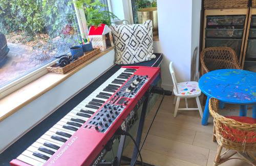 Sea View Villa with Huge Garden & Table Tennis - Foto 23