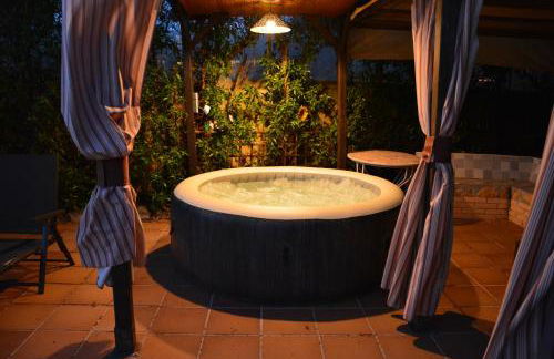 Villa Sitges Ilusión 15 minutes by car from Sitges Sleeps 16 people XXL swimming pool - Foto 69