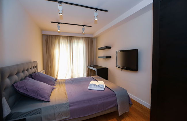 Hosthub 2 Bedroom near Dry Bridge SmartTV - Photo 6