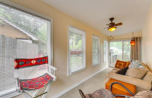 Pet-Friendly Home with Views of Lake Delavan! - Foto 30