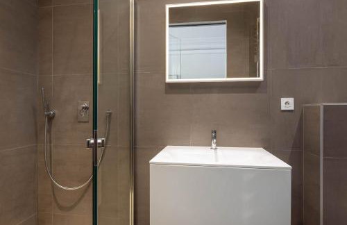 Champs Elysées Stylish Flat 2BR 6PPL - Photo 4