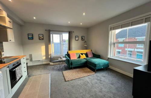 Bright, first floor, one bedroom flat in Wimborne - Photo 2