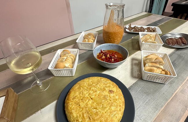 Cours de cuisine de tapas espagnoles avec musique live à la guitare - Photo 16