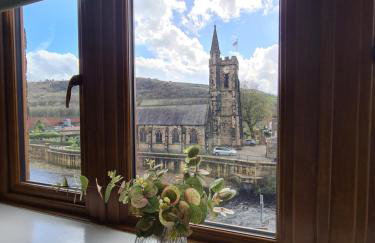 Spacious Mytholmroyd Apartment with River Views - Photo 9