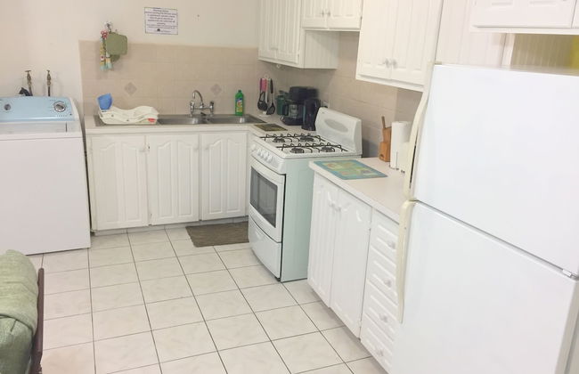 Cumber's Tropical Apartments - Foto 23