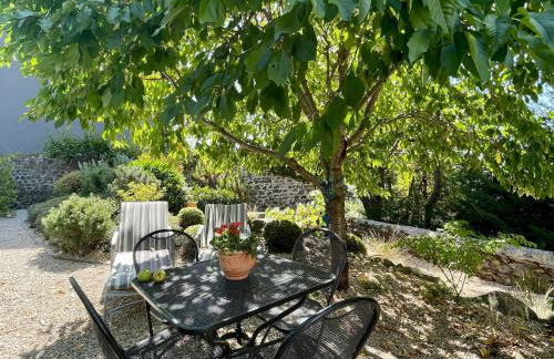 Gîte cosy à Aiguilhe avec jardin, jacuzzi et sauna - proche UNESCO et chemins de randonnée - FR-1-582-354 - Foto 6