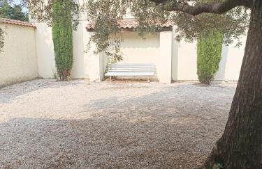 A l'ombre de l'olivier - Foto 13