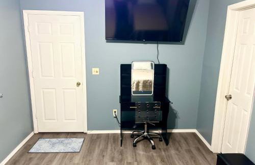Cozy 3 Bedroom Home a short walk to Main Street Shadow Lake Dance Night Club - Foto 10