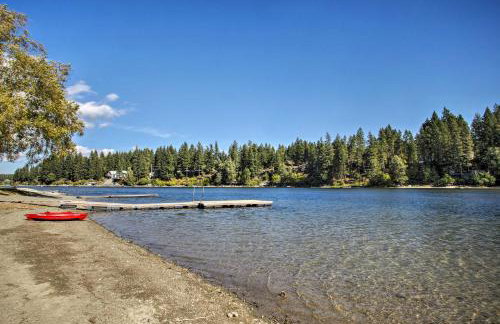 The Lake House in Rathdrum with Beach and Fire Pit - Foto 1