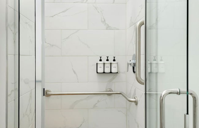 Mint House Nashville - Marathon Village - Photo 26