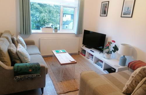 Two Sails Brixham - Spacious modern family seaside home - parking - wood-burner - dog friendly - Photo 16