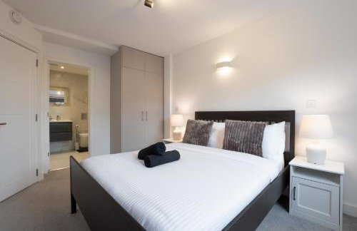 Stylish 2BR Apartment With Balcony Next To Station - Foto 17