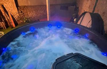 Atelier du spa jacuzzi illimité proche du mont saint Michel - Foto 4