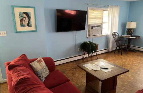 Beach Front on the Bay in our Rustic, Pet Friendly Cottage home - Photo 2