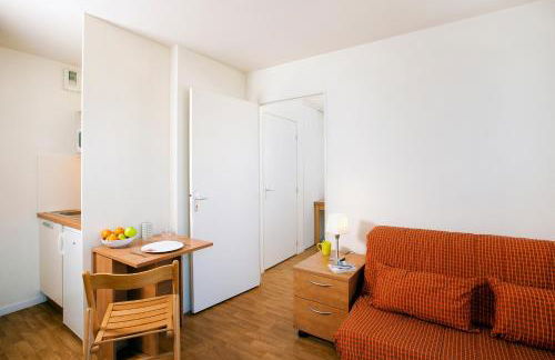 Séjours & Affaires Rennes Longs Champs - Foto 9