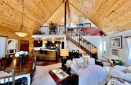 ADELAIDE HILL IN PINE MOUNTAIN CLUB BREATHTAKING VIEWS 3Bd 3Bth SPA TUB - Foto 22